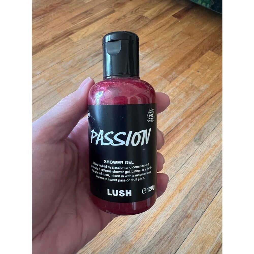Lush UK Passion Shower Gel - 3.3 oz Vday Limited Edition Discontinued New